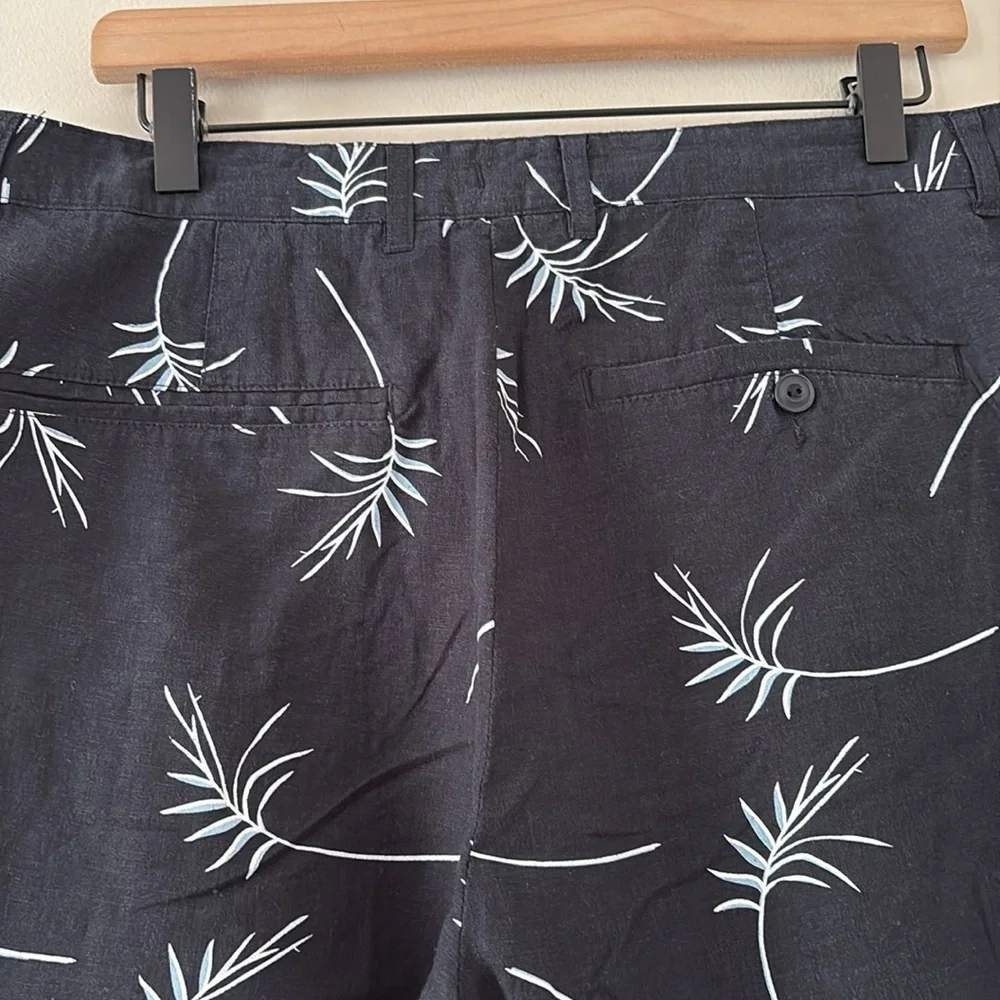 Magaschoni Man Linen Blend Palm‎ Printed Shorts Flat Front Navy White Size 33